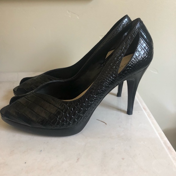 Heels - Picture 3 of 5